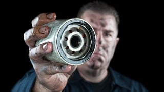 adb5e558-bf9a-411f-9821-1c7d4a23d291_oil-filter-failure-image_extra_large